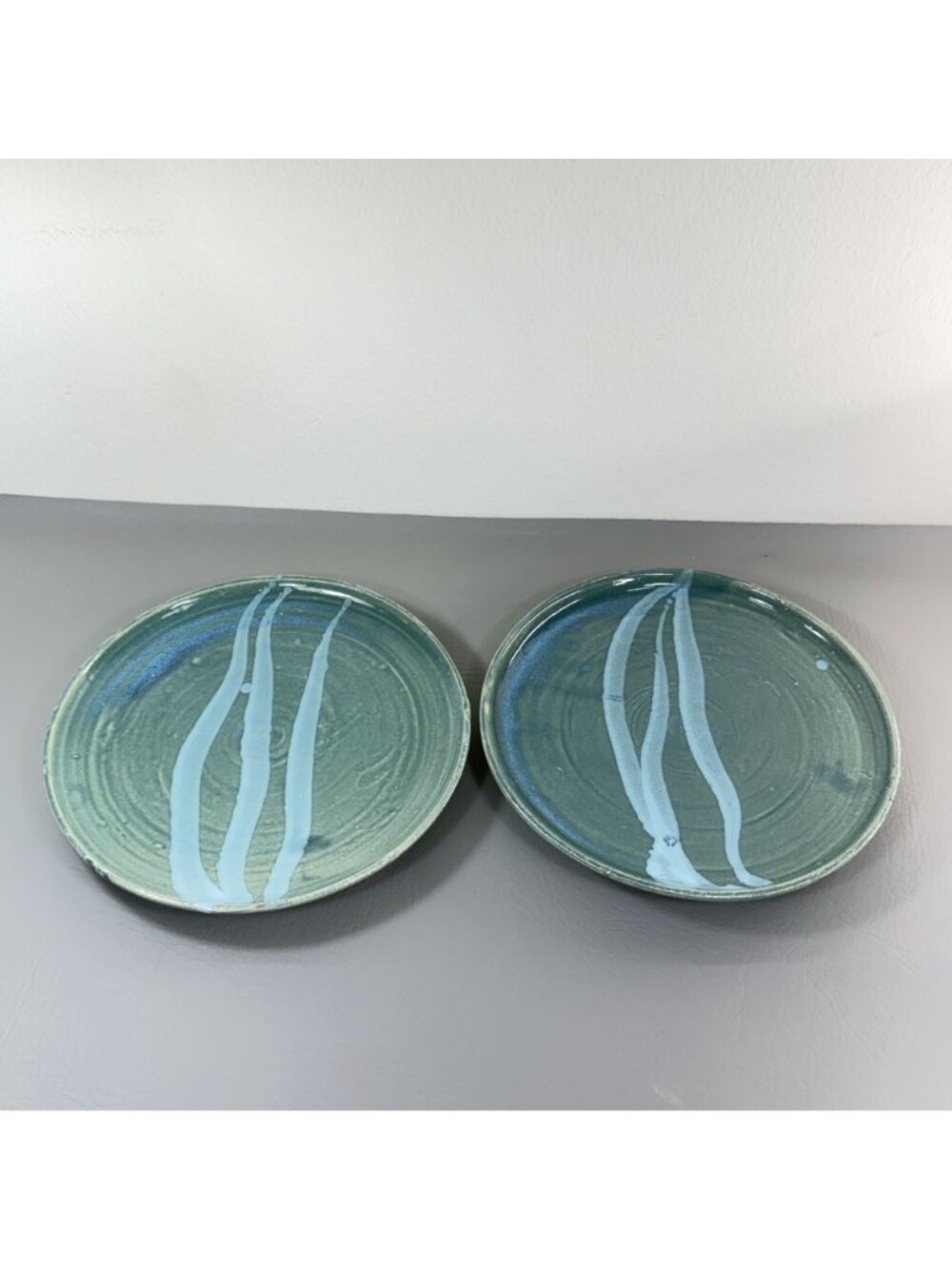 Vintage Brad Sondahl Pottery Set of 2 Dinner Plates Green Blue Wave Signed 10" - Picture 4 of 7